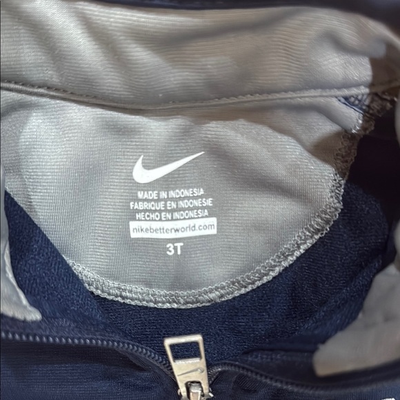 Nike Navy Blue Zip Up Jacket with Gray Lining Toddler size 3T - Picture 2 of 7